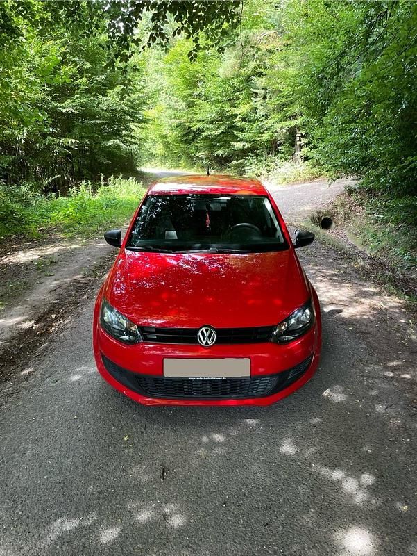 Rot Gebraucht 2014 VW Polo Trendline Kleinwagen | 4.200 € (Guter Preis) - Bild 1/4