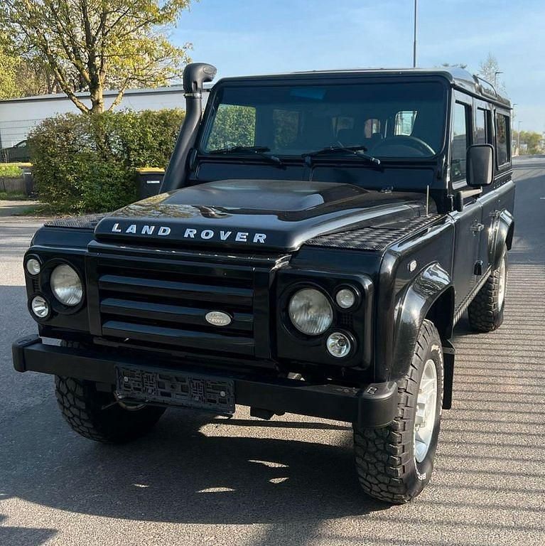 Schwarz Gebraucht 2008 Land Rover Defender SUV | 35.900 € - Bild 1/4