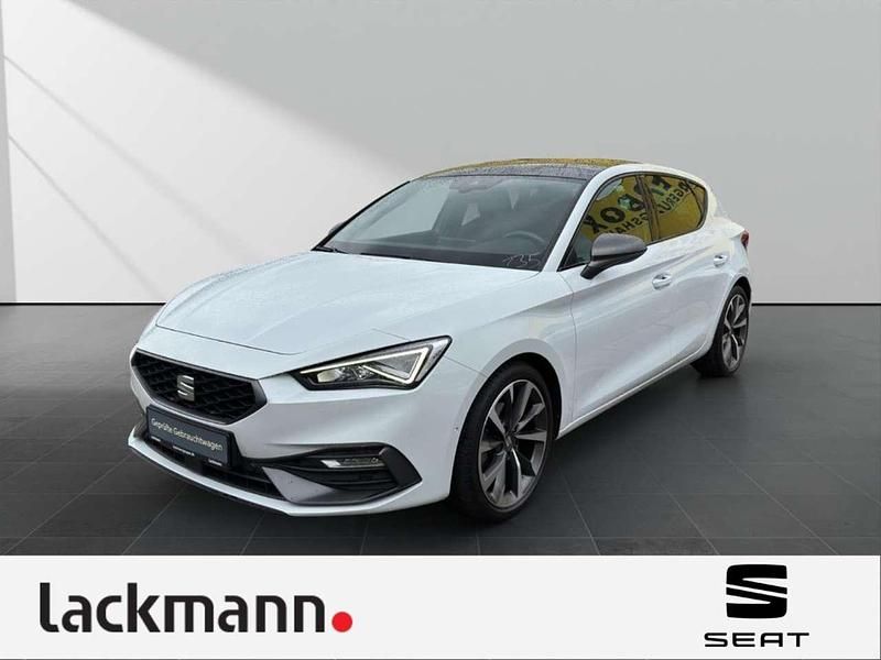 Weiss Gebraucht 2021 Seat Leon Beats Limousine | 26.990 € (Teuer) - Bild 1/4