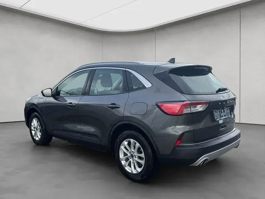 Gebraucht Ford Kuga Titanium 224 PS (164 kW) 2022 Grau SUV