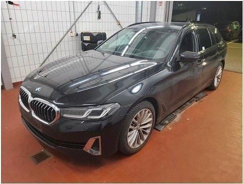 Schwarz Gebraucht 2021 BMW 520 Luxury Line Limousine | 32.497 € (Guter Preis) - Bild 1/4