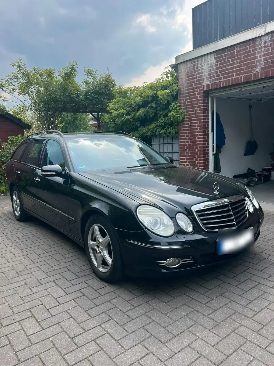 Gebraucht Mercedes E220 Avantgarde 170 PS (125 kW) 2009 Schwarz Kombi