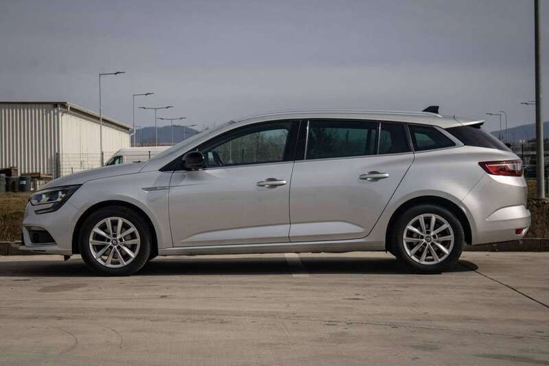 Silber Gebraucht 2018 Renault Mégane GrandTour LIMITED Kombi | 12.000 € (Fairer Preis) - Bild 1/4