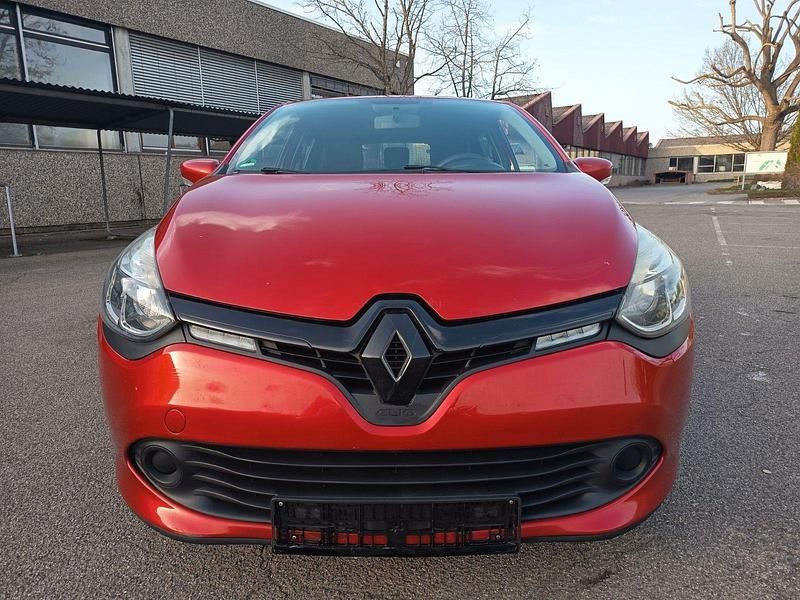 Gebraucht Renault Clio IV Dynamique 90 PS (66 kW) 2015 Rot Kleinwagen