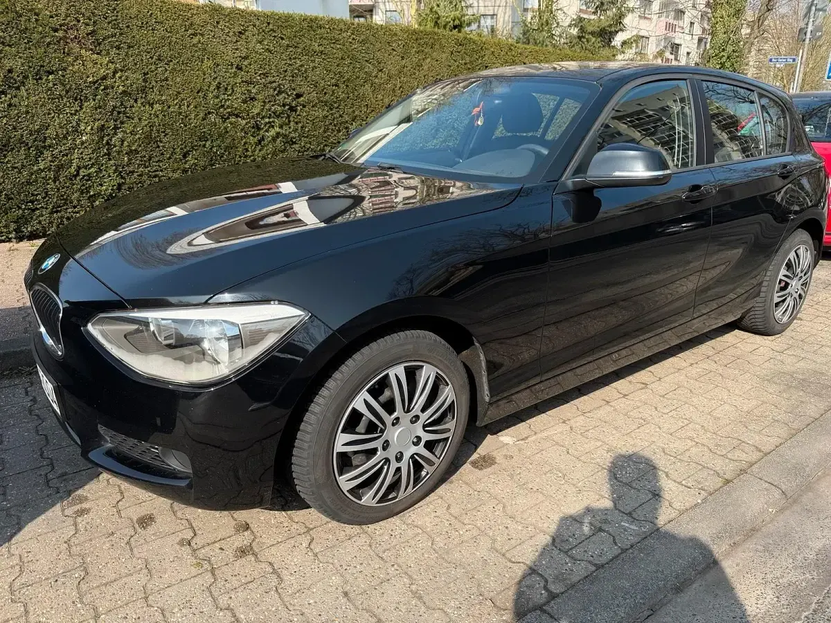 Gebraucht BMW 114 102 PS (75 kW) 2012 Schwarz Kleinwagen