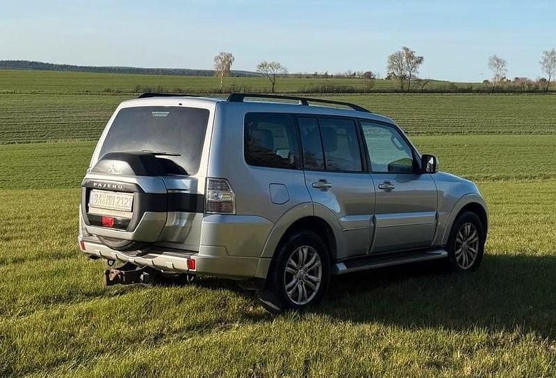 Gebraucht Mitsubishi Pajero Edition 200 PS (147 kW) 2018 Silber SUV