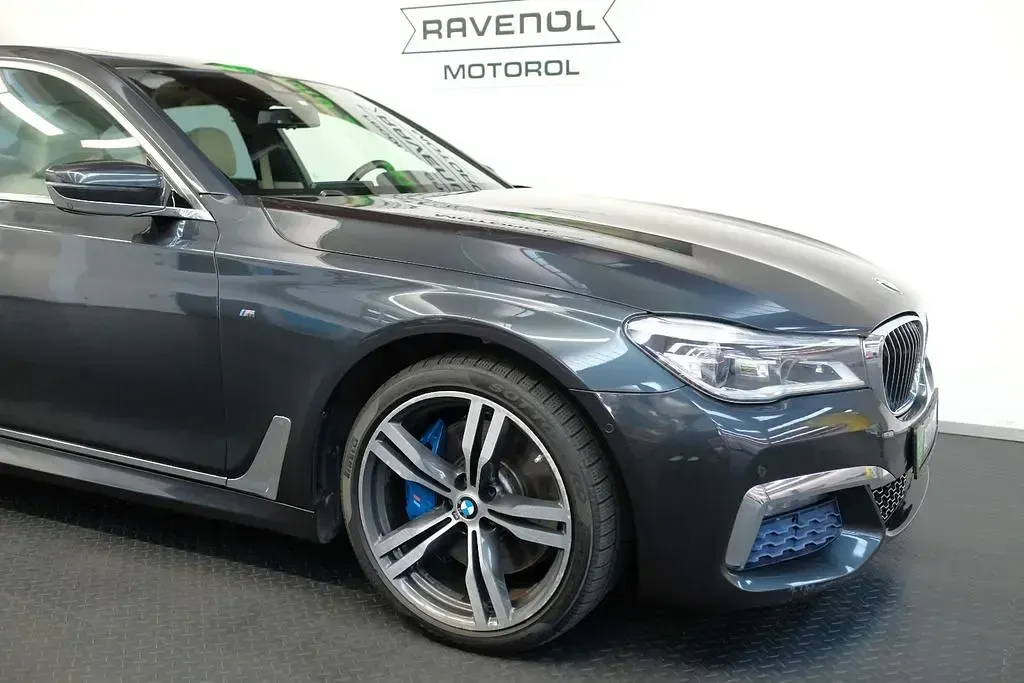 Gebraucht BMW 740 M Sport 320 PS (235 kW) 2017 Singapurgrau Limousine