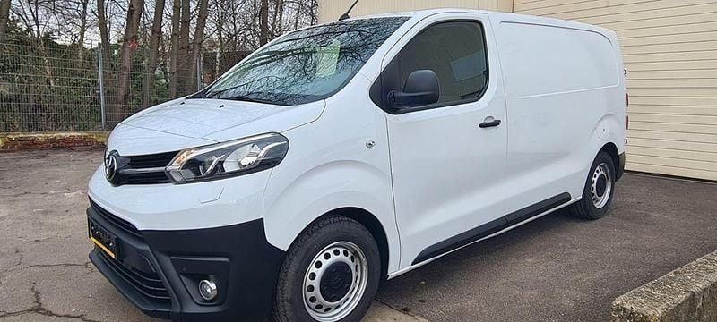 Gebraucht Toyota Proace 120 PS (88 kW) 2022 Weiß Van / Kleinbus