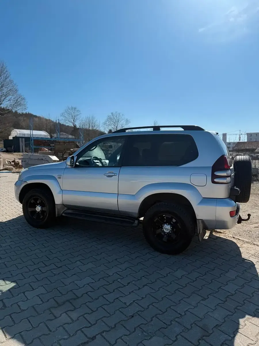 Gebraucht Toyota Land Cruiser 173 PS (127 kW) 2001 Silber SUV