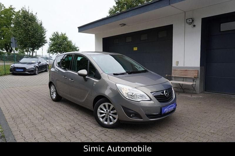 Grau Gebraucht 2012 Opel Meriva Edition Van / Kleinbus | 3.650 € (Guter Preis) - Bild 1/4