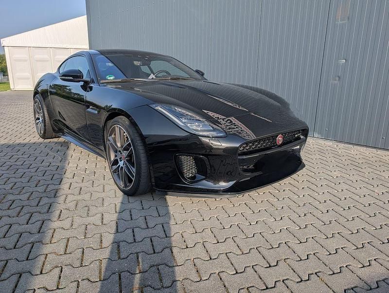 Schwarz Gebraucht 2020 Jaguar F-Type R-Dynamic Coupé | 43.900 € (Fairer Preis) - Bild 1/4