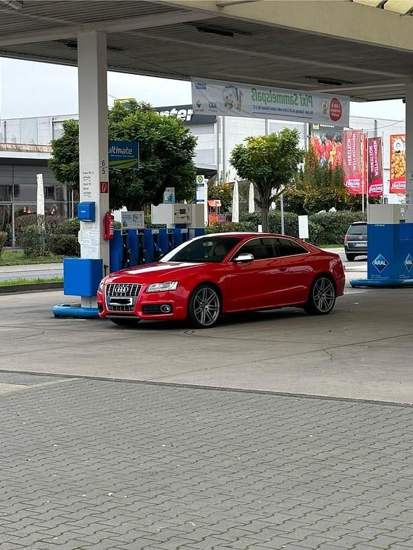 Rot Gebraucht 2010 Audi S5 Exclusive Coupé | 20.950 € (Teuer) - Bild 1/4