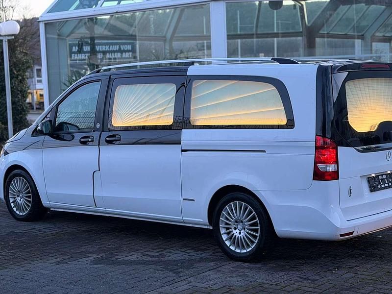 Usata Mercedes V220 163 CV (119 kW) 2017 Bianco Monovolume