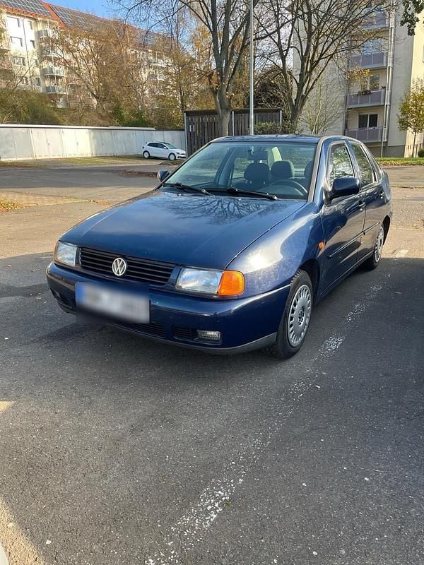Gebraucht VW Polo 60 PS (44 kW) 1999 Blau Limousine