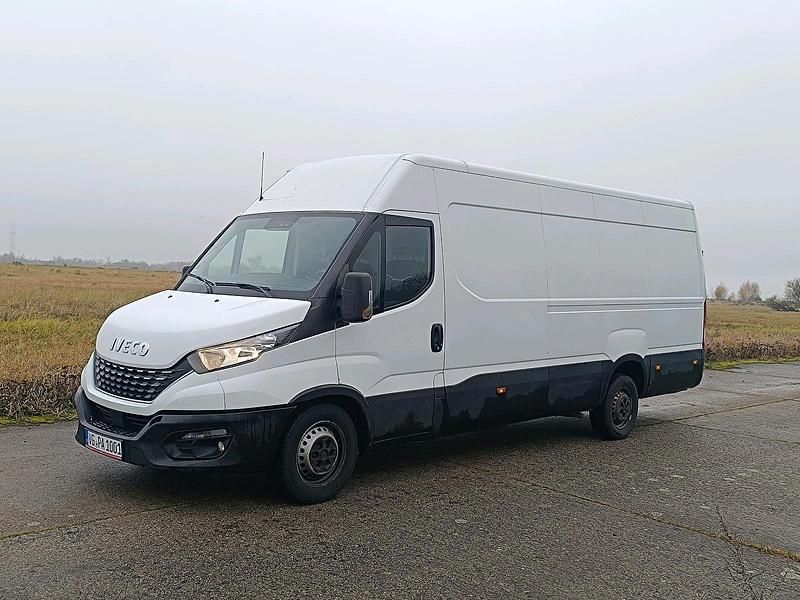 Weiß Gebraucht 2021 Iveco Daily Van / Kleinbus | 12.400 € (Etwas zu teuer) - Bild 1/4