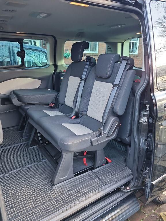 Gebraucht Ford Tourneo 170 PS (125 kW) 2017 Schwarz Van / Kleinbus