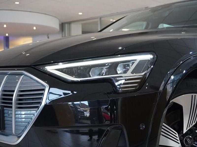 Second-hand Audi e-tron Advanced 230 kW (313 CP) 2020 Negru SUV