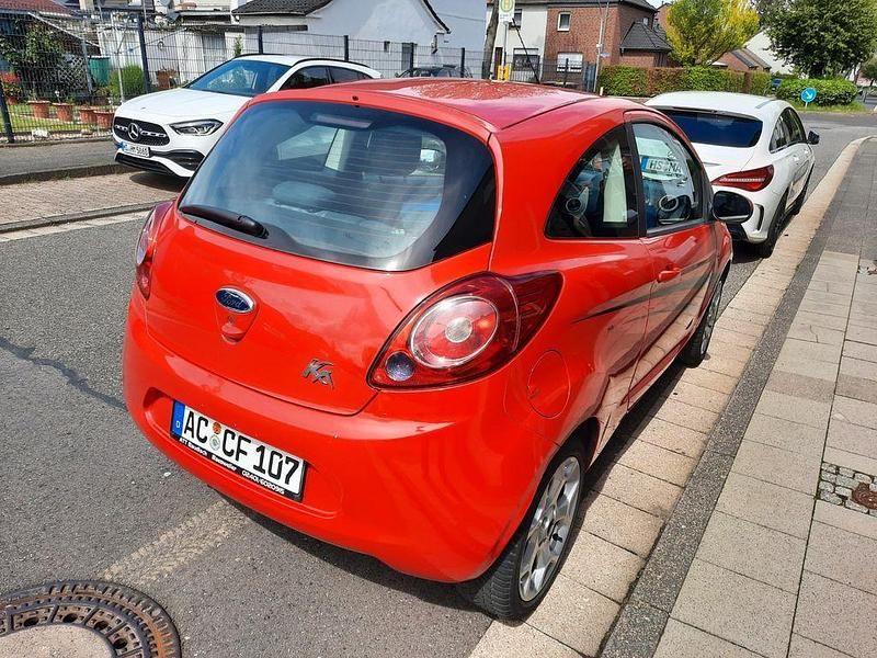 Gebraucht Ford Ka Trend 69 PS (50 kW) 2013 Rot Kleinwagen