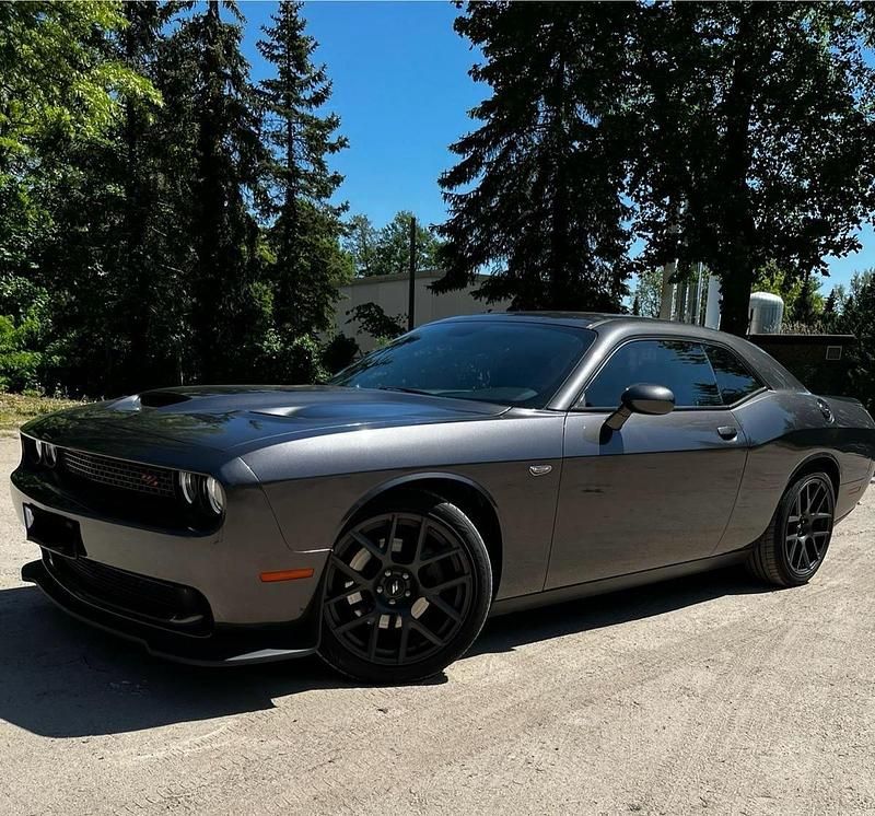 Grau Gebraucht 2017 Dodge Challenger Coupé | 29.000 € (Fairer Preis) - Bild 1/2