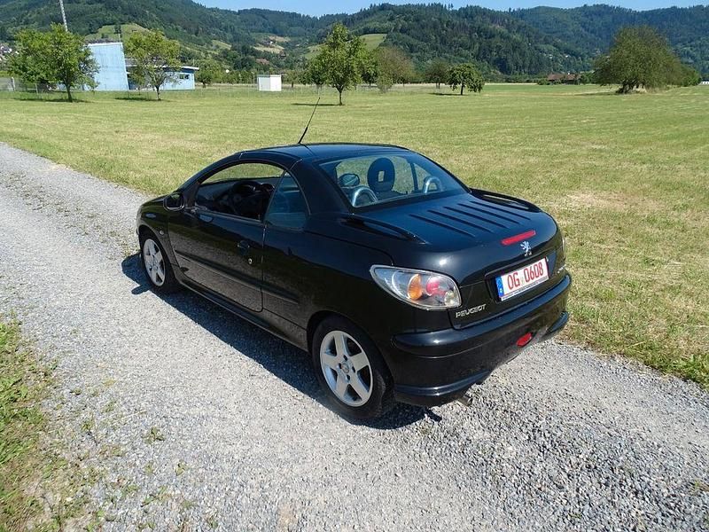 Gebraucht Peugeot 206 CC Filou 109 PS (80 kW) 2005 Schwarz Cabrio