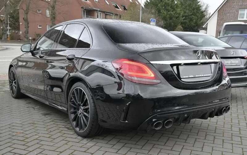 Schwarz Gebraucht 2018 Mercedes C43 AMG AMG Limousine | 39.500 € (Etwas zu teuer) - Bild 1/4
