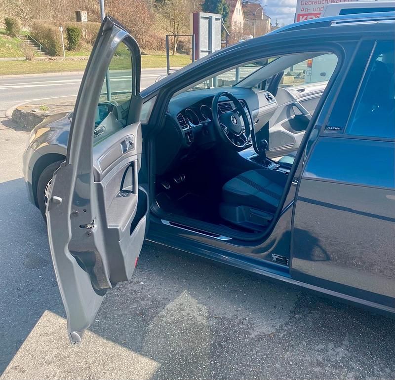 Gebraucht VW Golf VII 110 PS (80 kW) 2016 Grau Kombi