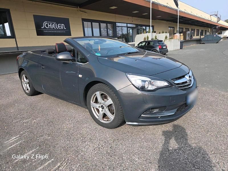 Second-hand Opel Cascada 120 CP (88 kW) 2014 Gri Cabrio