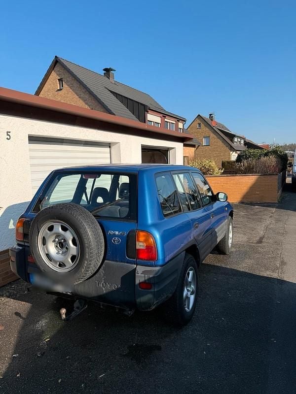 Gebraucht Toyota RAV4 128 PS (94 kW) 1995 Blau SUV