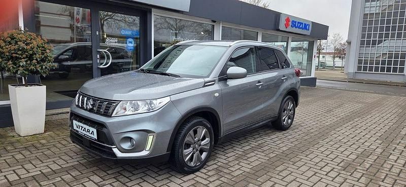 Gebraucht Suzuki Vitara Comfort 140 PS (102 kW) 2019 Grau SUV