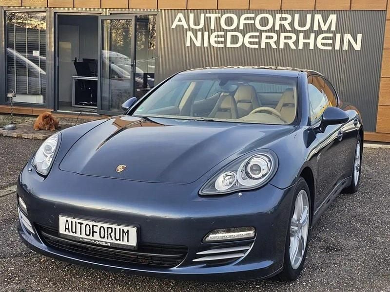 Yachtingblaumetallic Gebraucht 2011 Porsche Panamera Kleinwagen | 21.500 € (Fairer Preis) - Bild 1/4