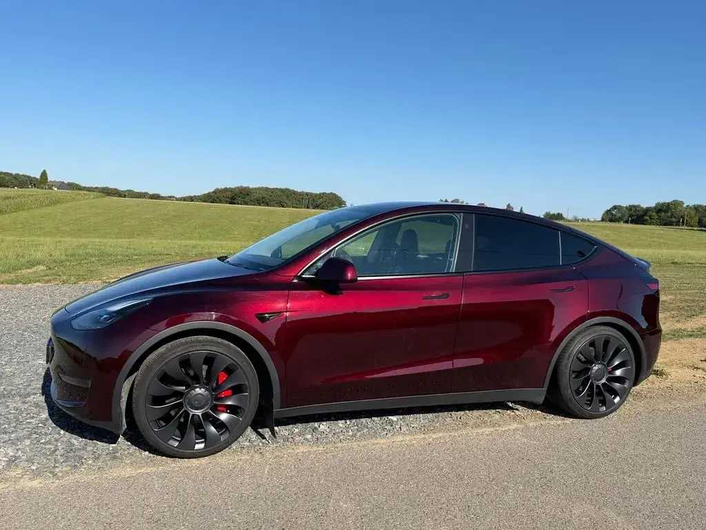 Gebraucht Tesla Model Y Performance 392 kW (534 PS) 2024 Rot SUV