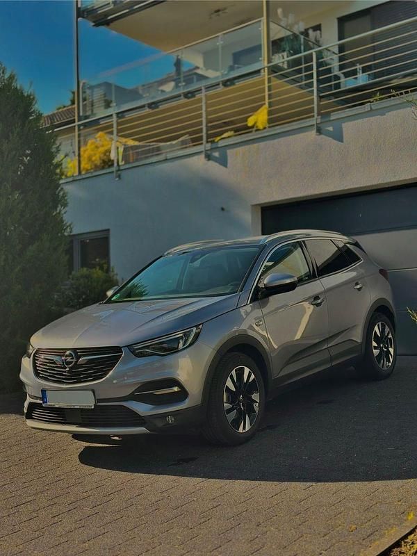 Grau Gebraucht 2018 Opel Grandland X Ultimate SUV | 13.000 € (Superpreis) - Bild 1/4