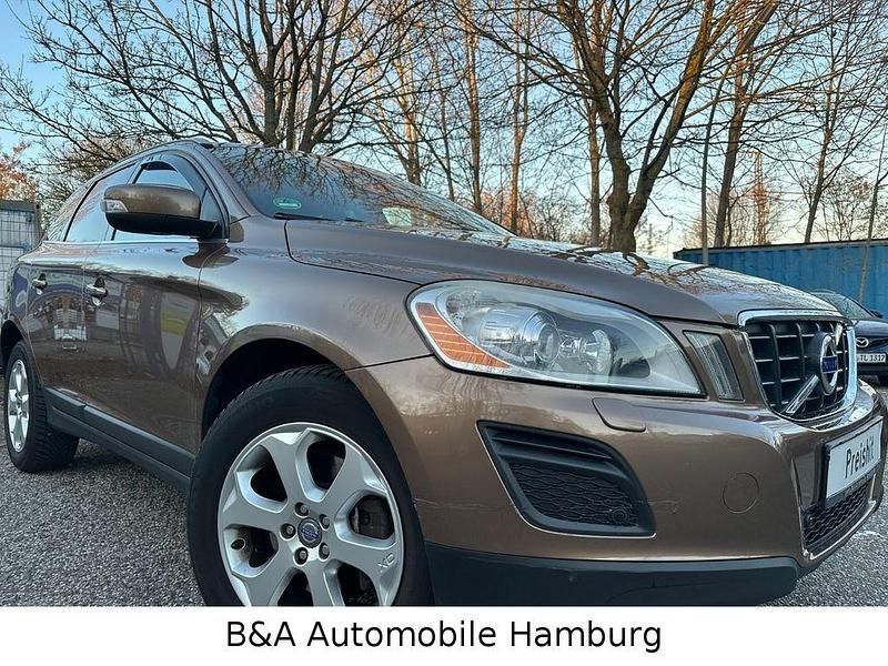 Gebraucht Volvo XC60 Summum 215 PS (158 kW) 2011 Terra bronze SUV