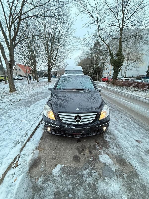Schwarz Gebraucht 2007 Mercedes B180 Van / Kleinbus | 1.990 € (Guter Preis) - Bild 1/4