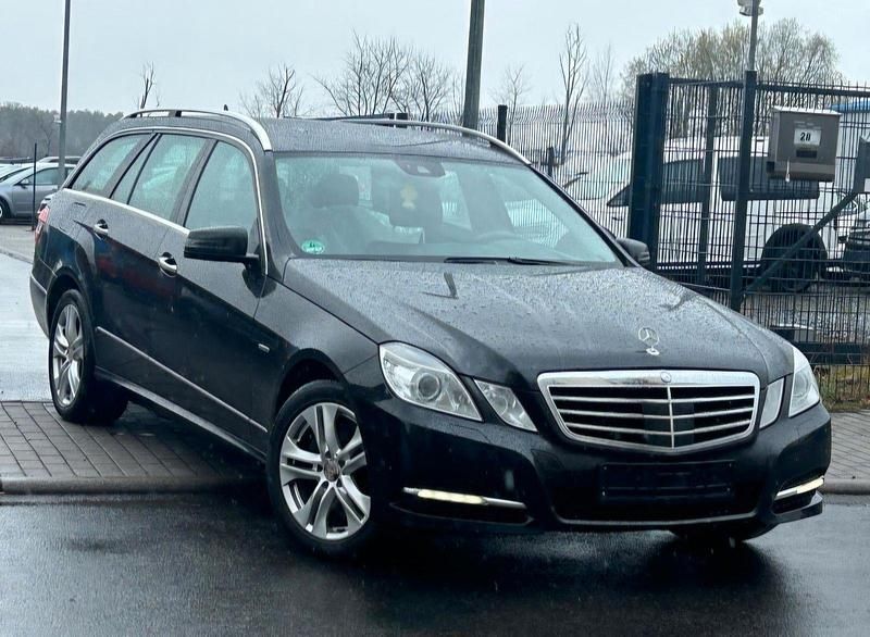 Gebraucht Mercedes E350 Avantgarde 292 PS (214 kW) 2011 Schwarz Kombi