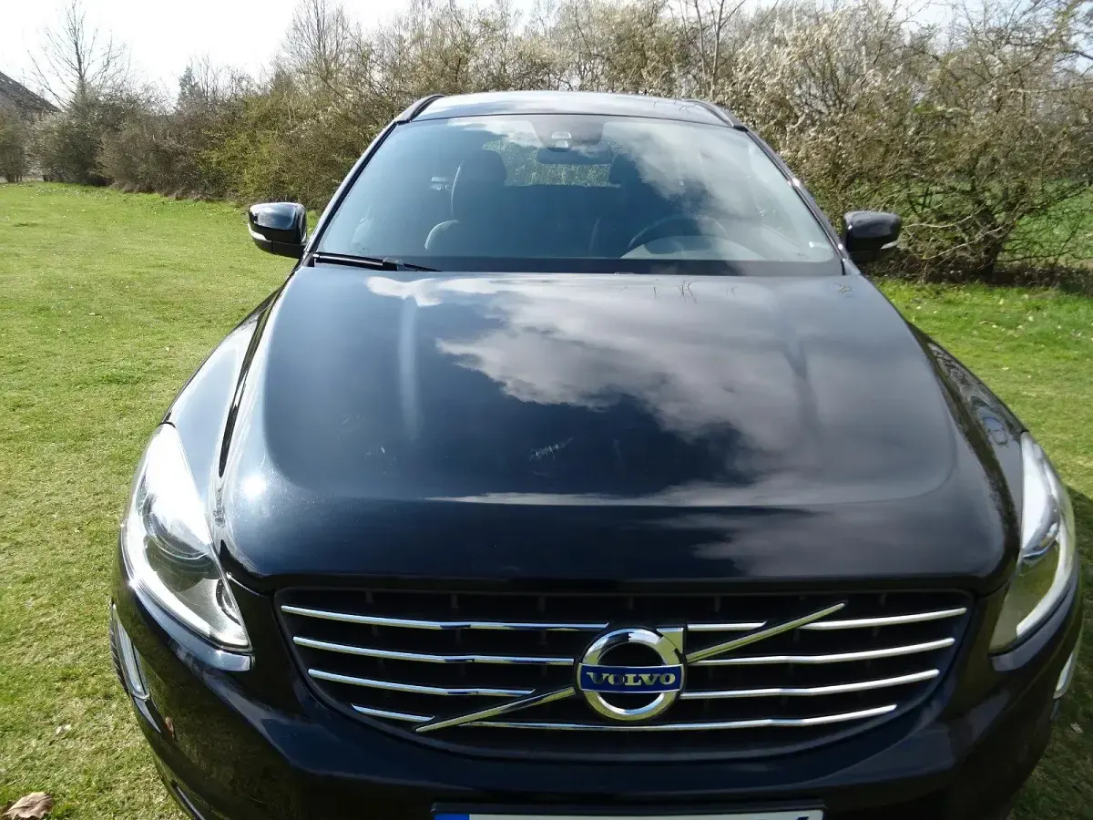 Gebraucht Volvo XC60 Momentum 163 PS (119 kW) 2014 Schwarz SUV