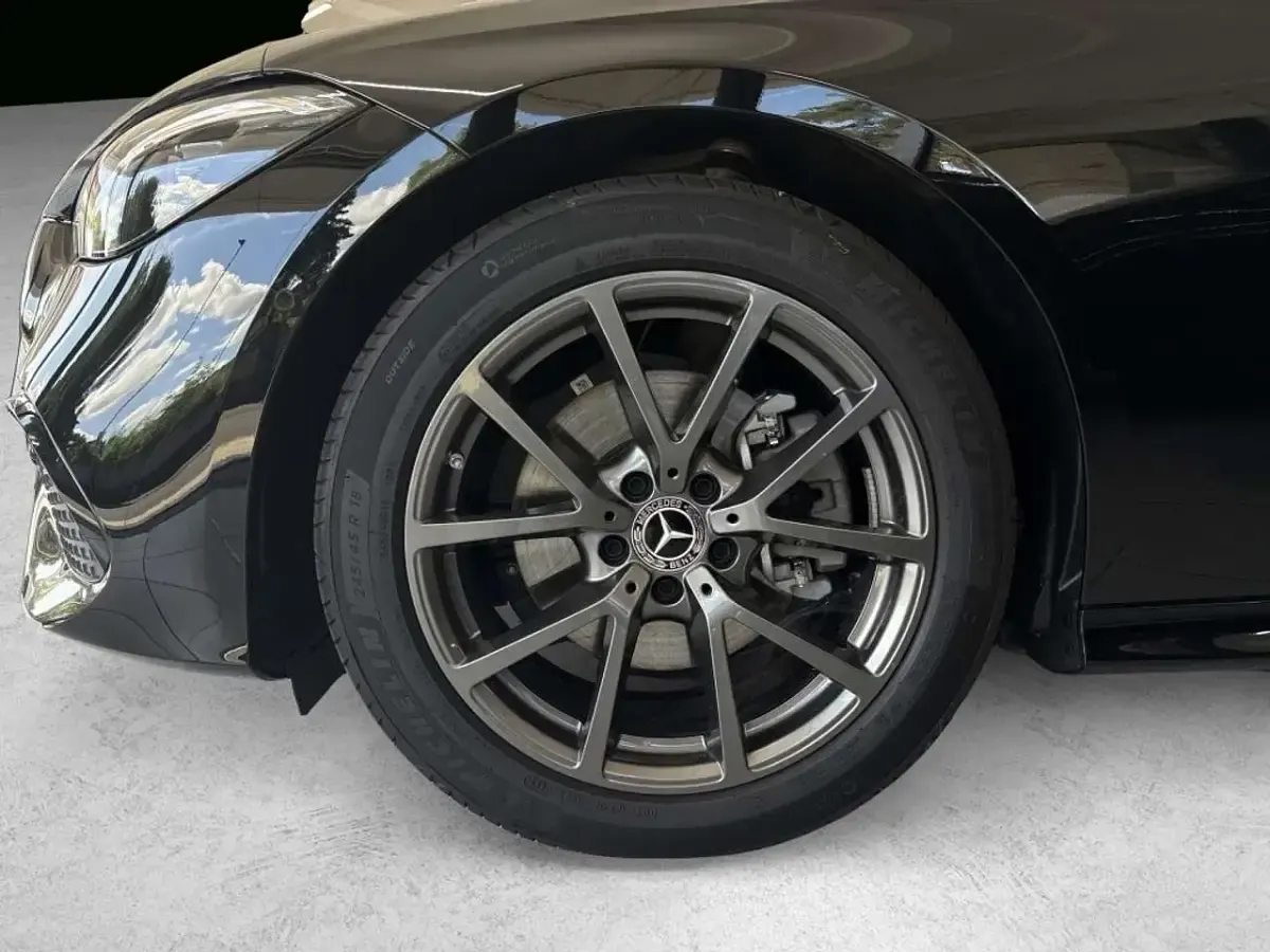 Gebraucht Mercedes CLE180 Avantgarde 170 PS (125 kW) 2025 Schwarz Coupé