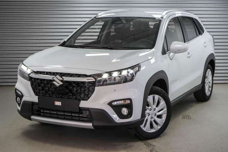 Cool white metallic (znl) Neu 2025 Suzuki SX4 S-Cross GL SUV | 23.690 € (Guter Preis) - Bild 1/4