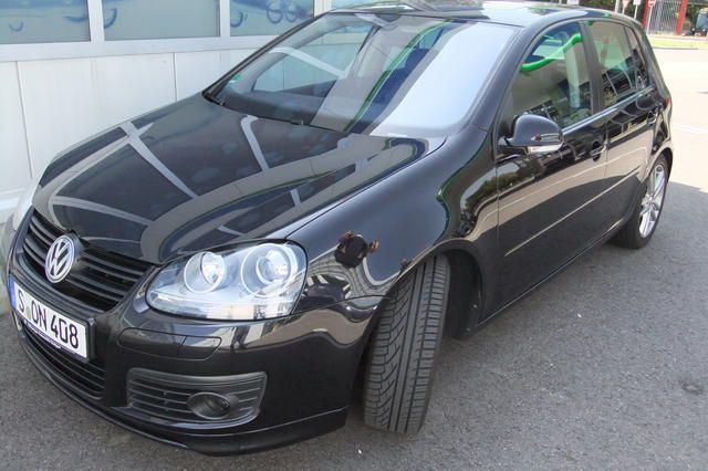 Schwarz metallic Gebraucht 2008 VW Golf V GT Limousine | 19.800 € - Bild 1/4
