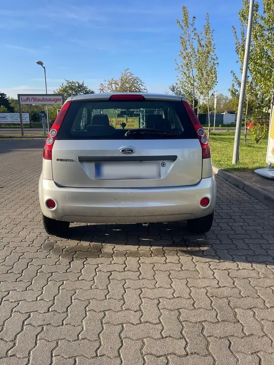 Gebraucht Ford Fiesta 2007 Silber Kleinwagen