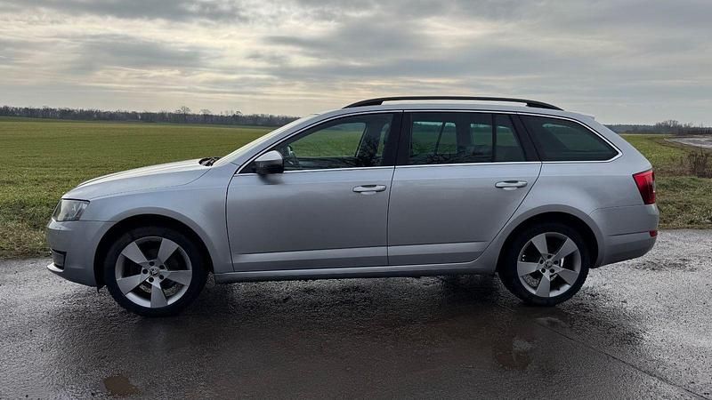 Gebraucht Skoda Octavia 105 PS (77 kW) 2014 Silber Kleinwagen