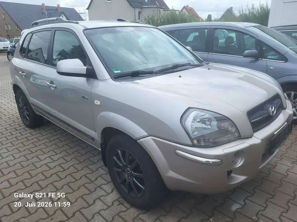 Gebraucht Hyundai Tucson GLS 175 PS (128 kW) 2005 Silber SUV