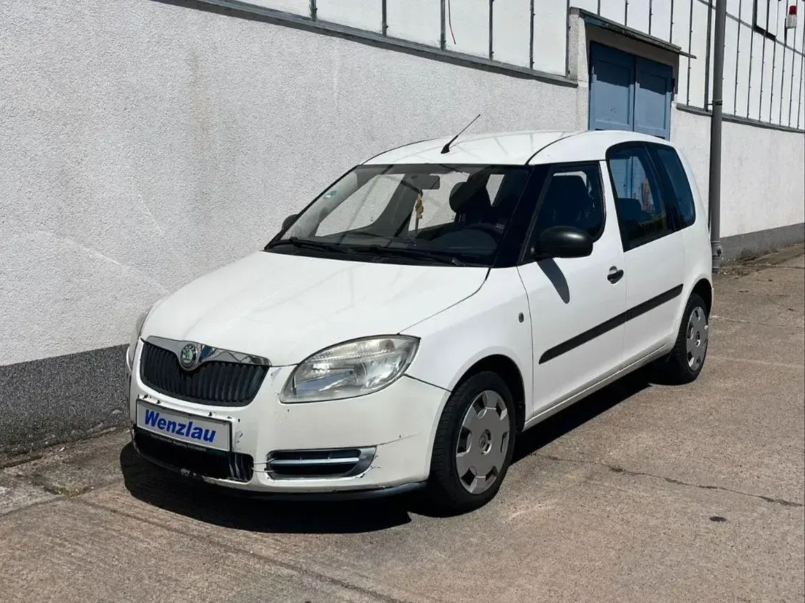Gebraucht Skoda Roomster 69 PS (50 kW) 2009 Weiß Van / Kleinbus