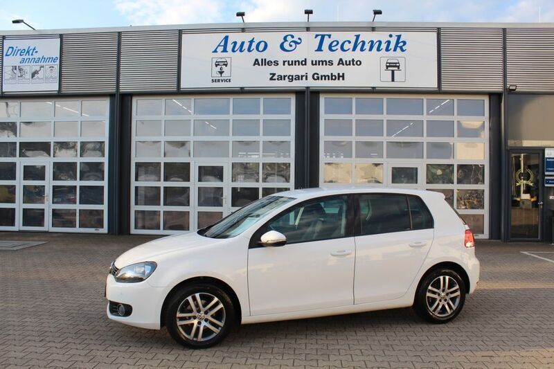 Weiß Gebraucht 2009 VW Golf VI Limousine | 8.950 € - Bild 1/4