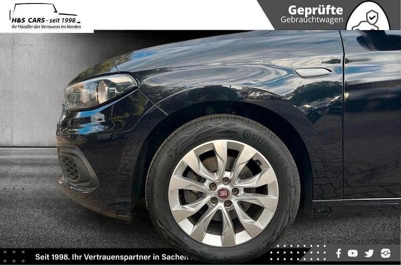 Gebraucht Fiat Tipo Lounge 95 PS (69 kW) 2019 Schwarz Limousine