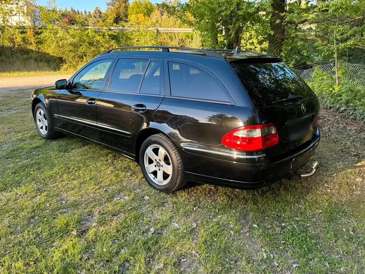 Gebraucht Mercedes E200 184 PS (135 kW) 2008 Schwarz Kombi