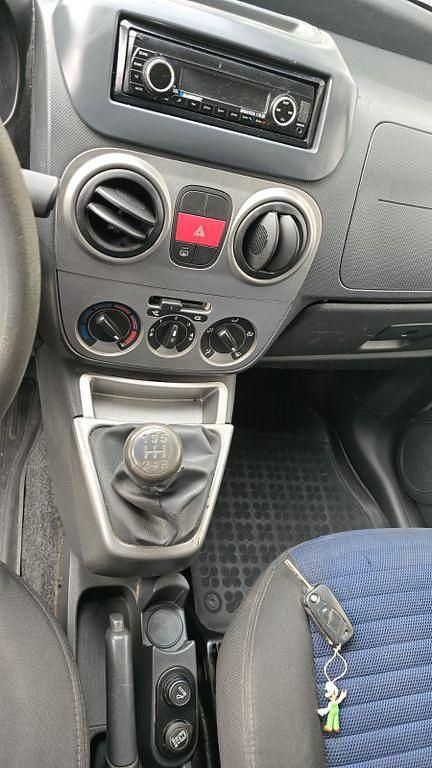 Gebraucht Fiat Qubo Dynamic 75 PS (55 kW) 2009 Silber Van / Kleinbus