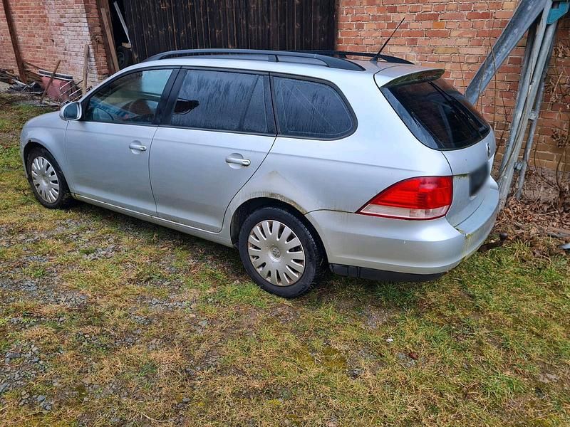 Gebraucht VW Golf V 105 PS (77 kW) 2007 Silber Kombi