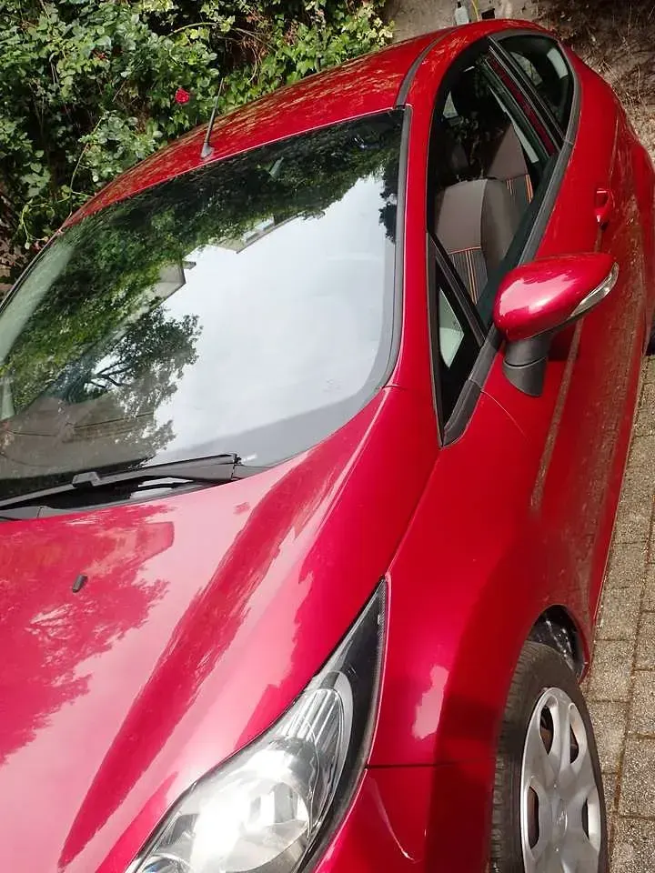 Gebraucht Ford Fiesta Trend 82 PS (60 kW) 2009 Rot Limousine