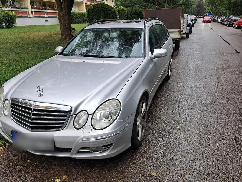 Silber Gebraucht 2008 Mercedes E220 Avantgarde Kombi | 6.500 € (Teuer) - Bild 1/4